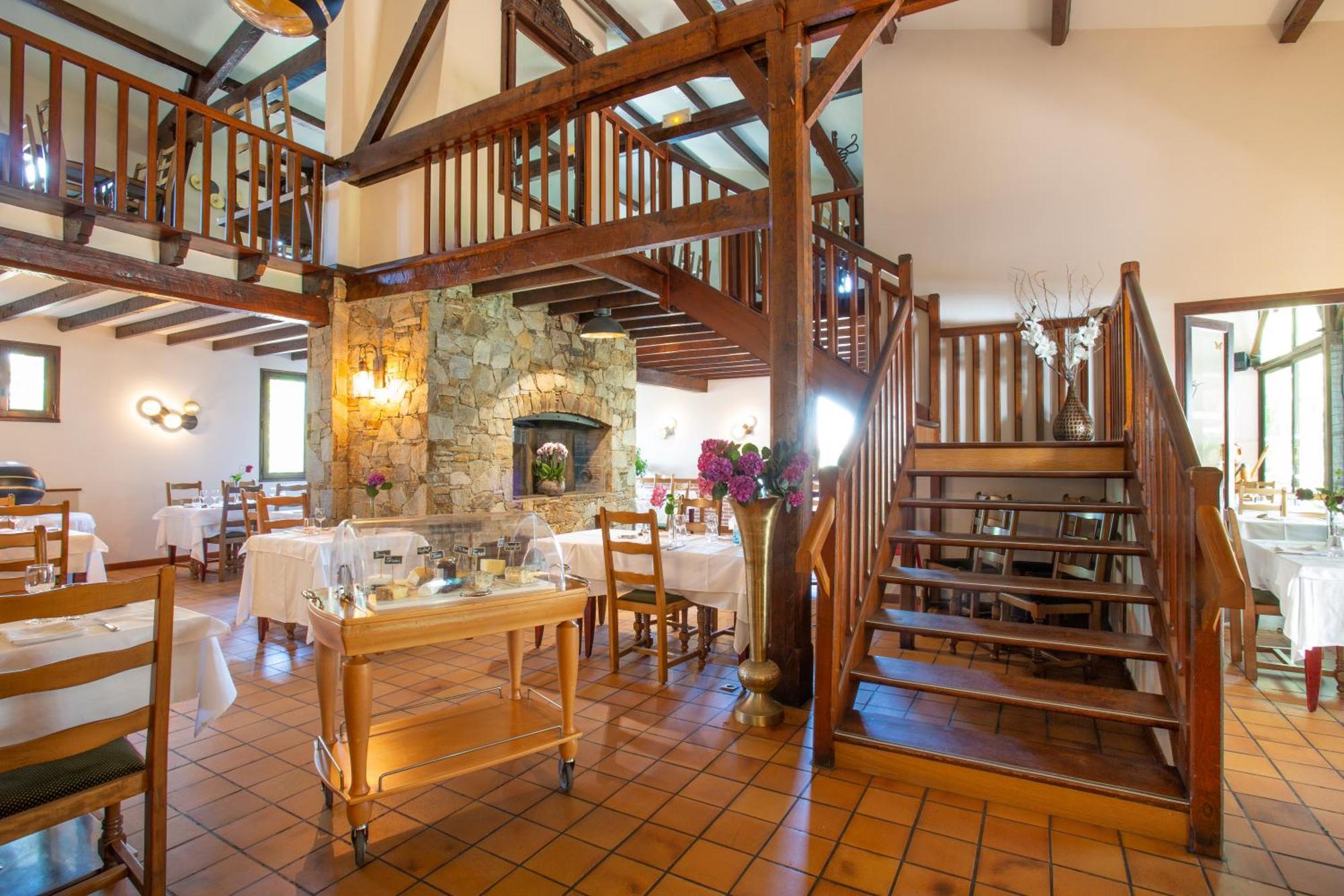 Logis Et Restaurant La Bombardiere Cuq-Toulza
