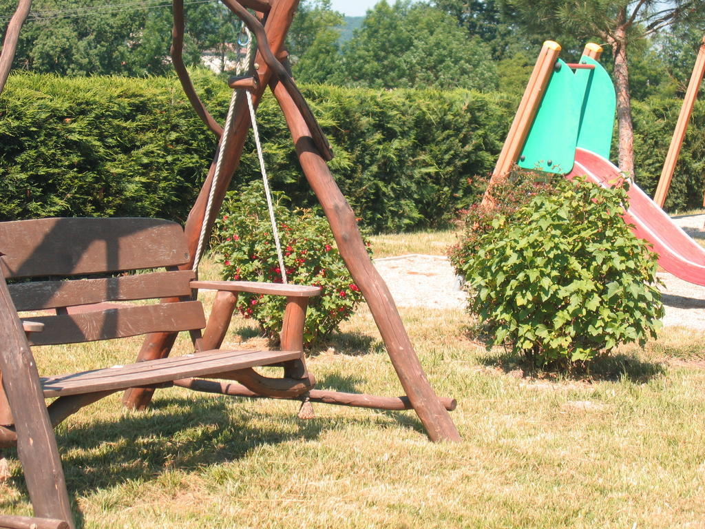 Hotel Logis Et Restaurant La Bombardiere 3*