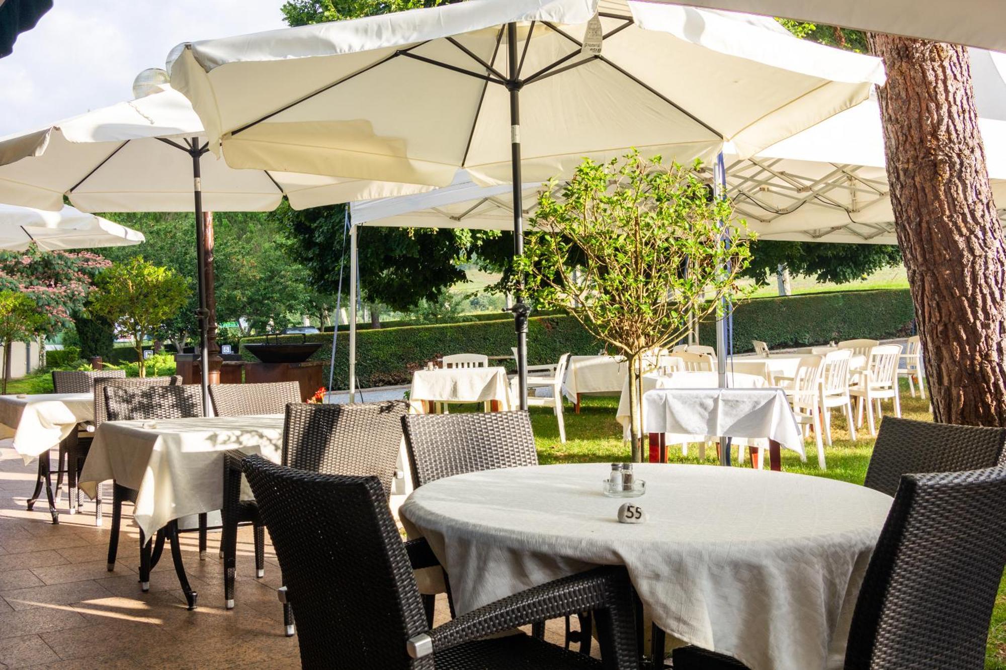 Hotel Logis De France Restaurant La Bombardière